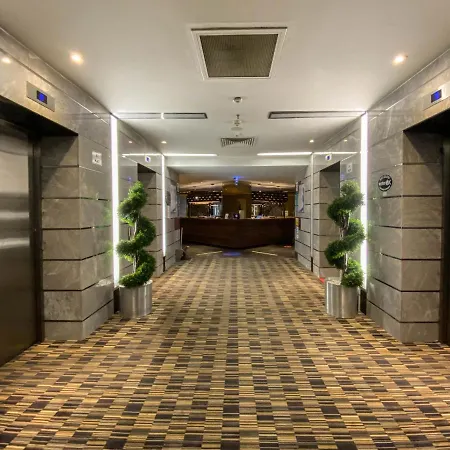 Ostimpark Business 3*