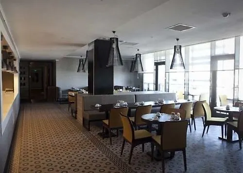 Ostimpark Business 3*