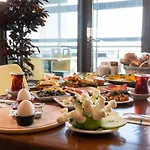 Ostimpark Business 3*