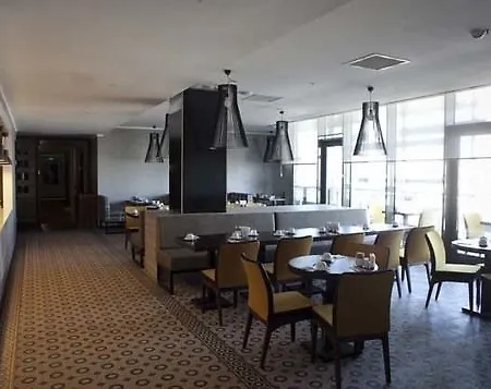 Ostimpark Business 3*